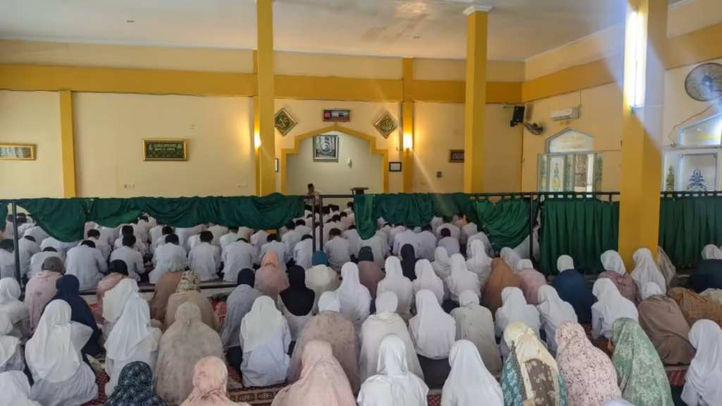 Jelang TKA, Siswa Kelas XII SMAN 6 Tangerang Gelar Istighosah Bersama